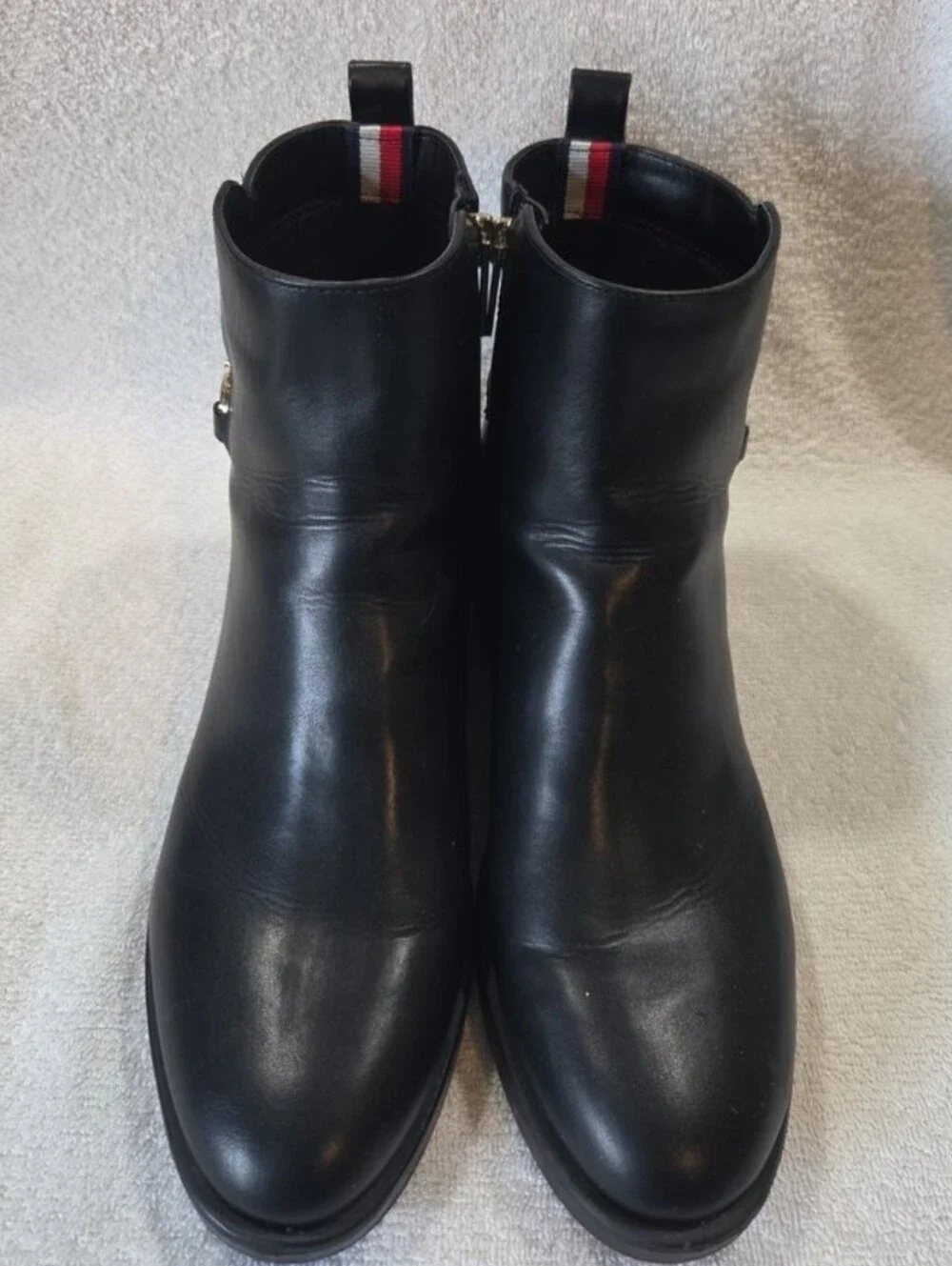 Like New Size 9 Tommy Hilfiger Black Leather Boots